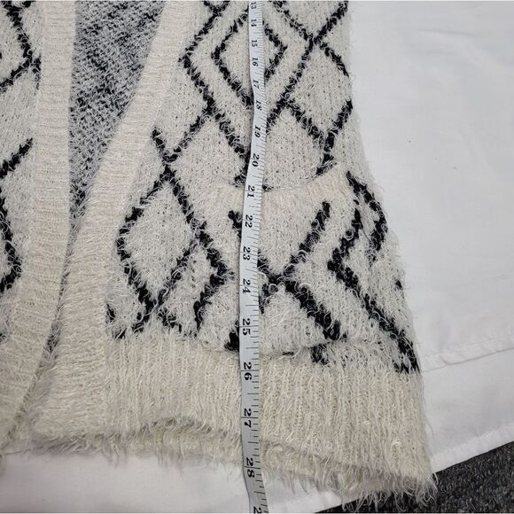 ZARA white diamond pattern eyelash open front cardigan with pockets M - Picture 8 of 8